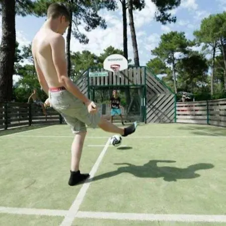 Kamp alanı 4 Etoiles - Piscine - Ccbbiai *