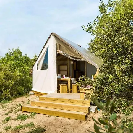 4 Etoiles - Piscine - Ccbbiai Kamp alanı