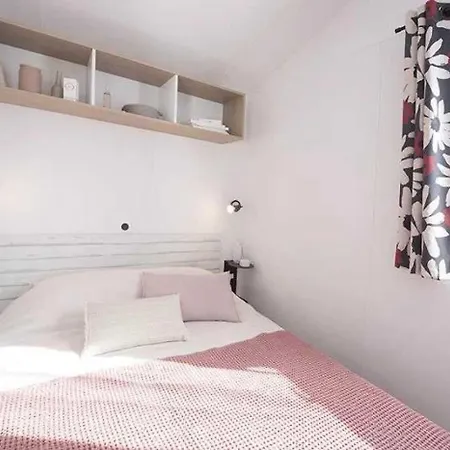 4 Etoiles - Piscine - Ccbbiai *