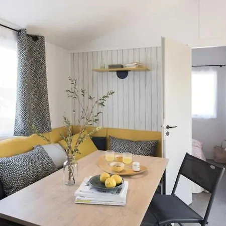 4 Etoiles - Piscine - Ccbbiai