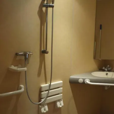 4 Etoiles - Piscine - Ccbbiai