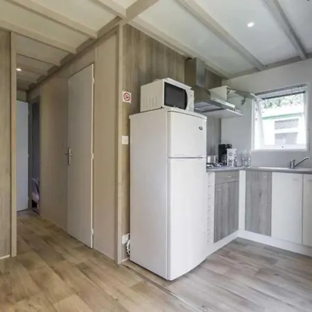 4 Etoiles - Piscine - Ccbbiai *