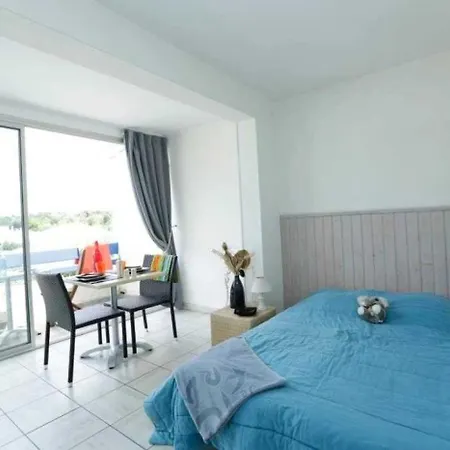 4 Etoiles - Piscine - Ccbbiai