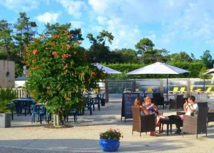 4 Etoiles - Piscine - Ccbbiai *