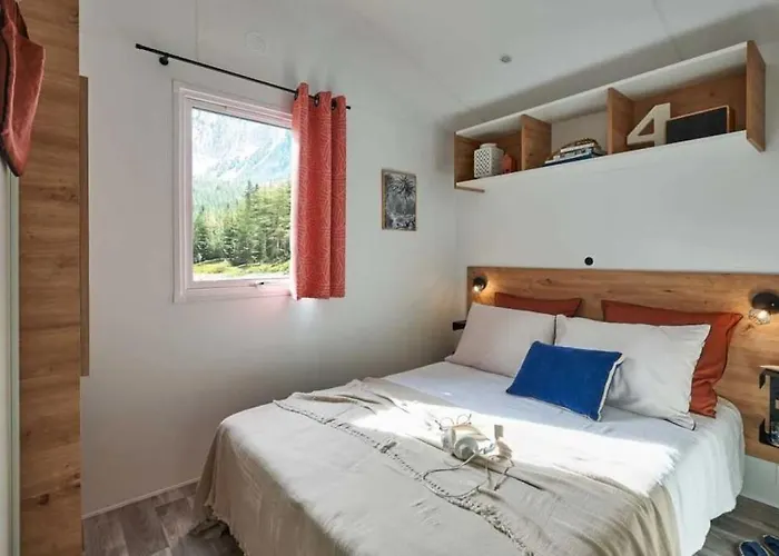 4 Etoiles - Piscine - Ccbbiai