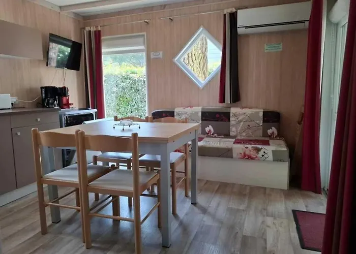 Parque de Campismo 4 Etoiles - Piscine - Ccbbiai *