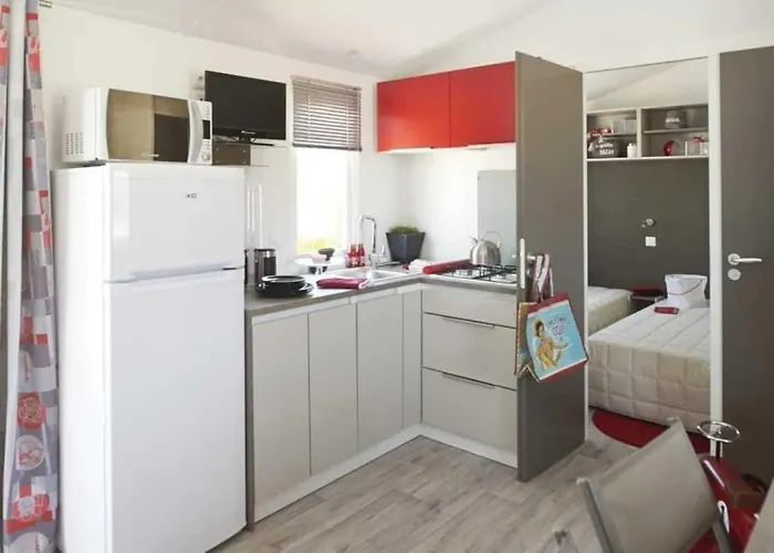 4 Etoiles - Piscine - Ccbbiai *