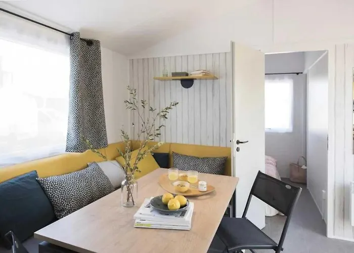 4 Etoiles - Piscine - Ccbbiai