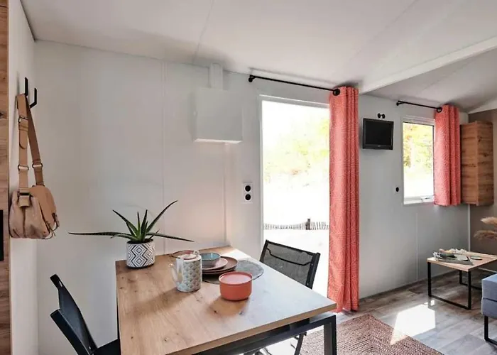 4 Etoiles - Piscine - Ccbbiai 营地